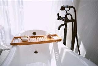 A photograph of a garden bathtub installed by Homefix in a full bathroom remodel